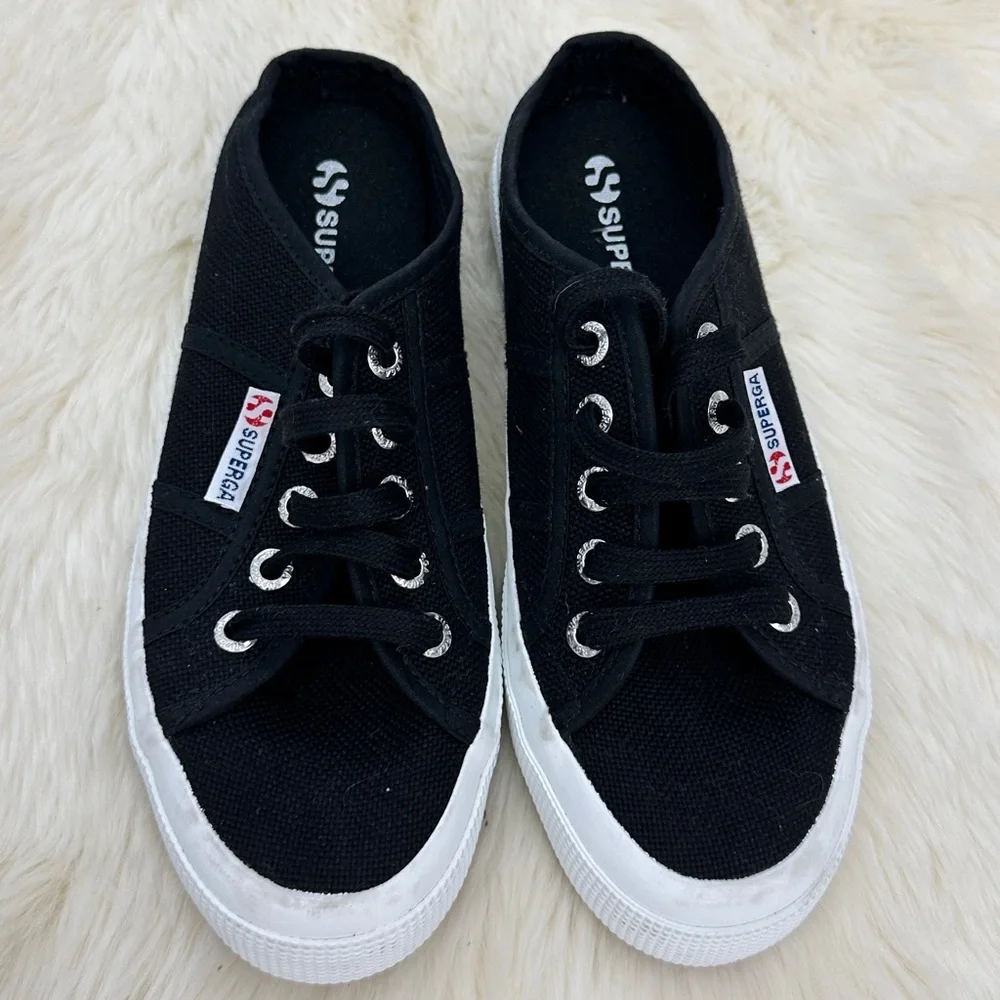 Girls Superga slip on